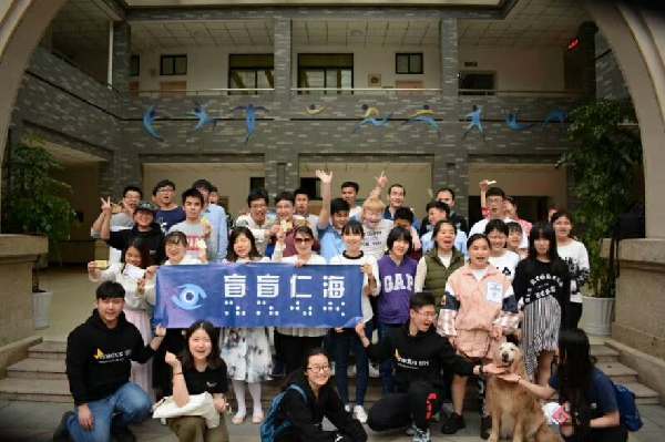 1527749353111384.jpg 1122690571_15238761998271n.jpg